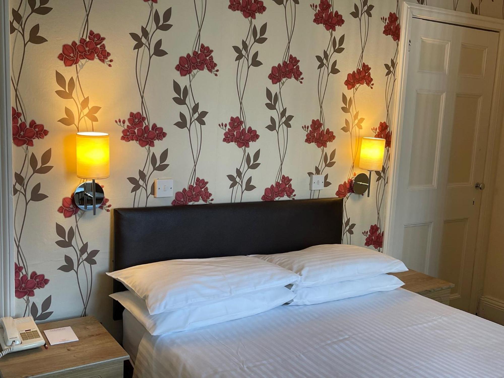 Pandora Hotel Saint Peter Port ภายนอก รูปภาพ