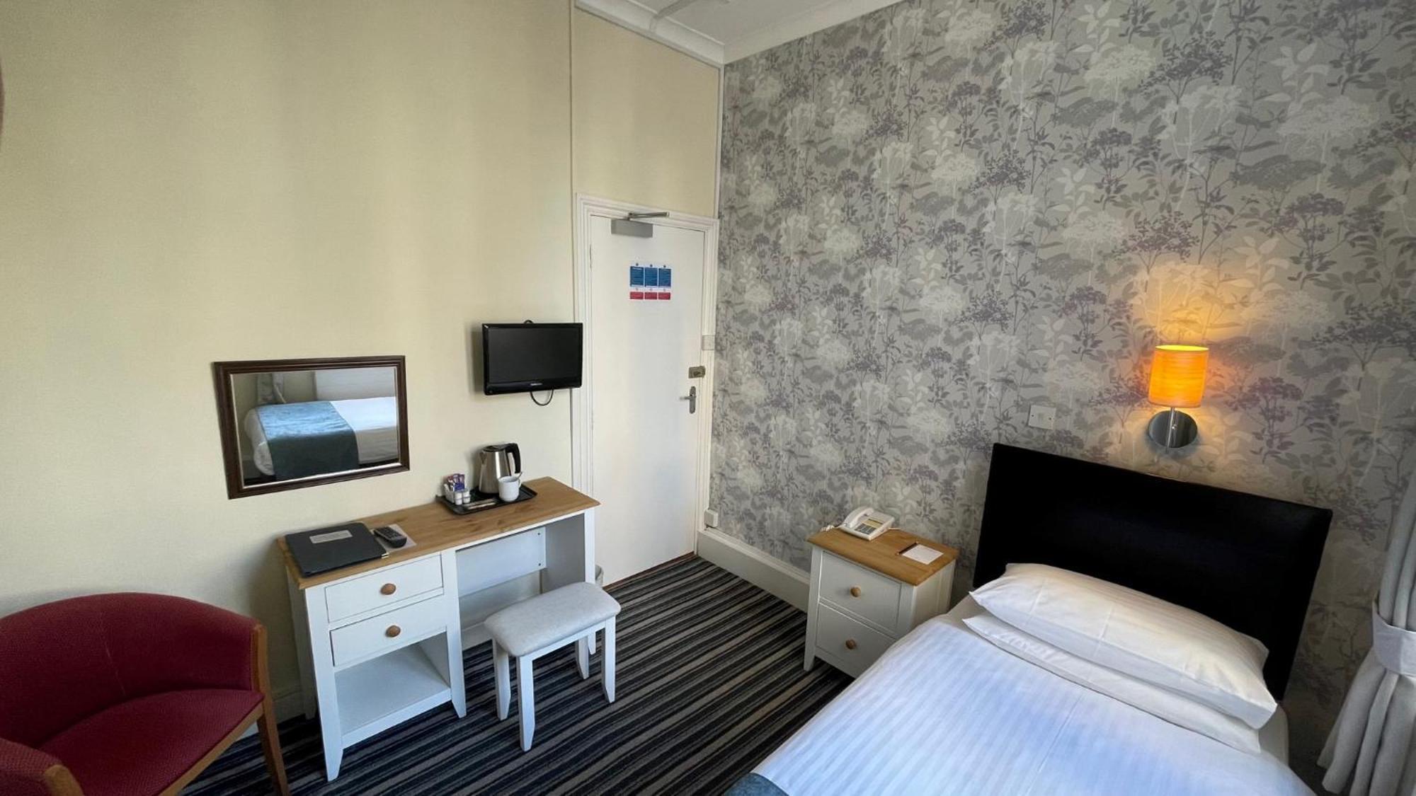 Pandora Hotel Saint Peter Port ภายนอก รูปภาพ